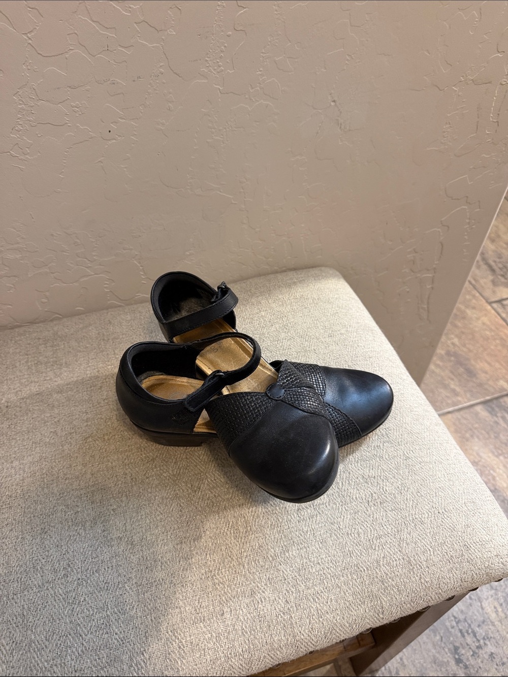 Clarks Black Leather Mary Jane Heels